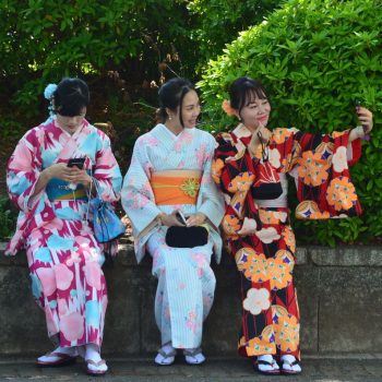 3 dames in kimono