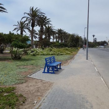 De boulevard langs het strand