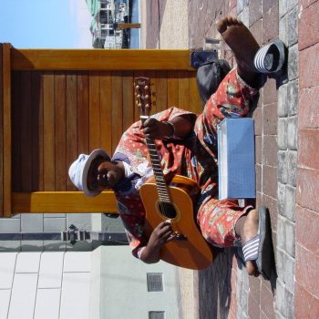Streetlife in Capetown; into the music