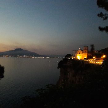 uitzicht van de Vesuvius in Vico Equense