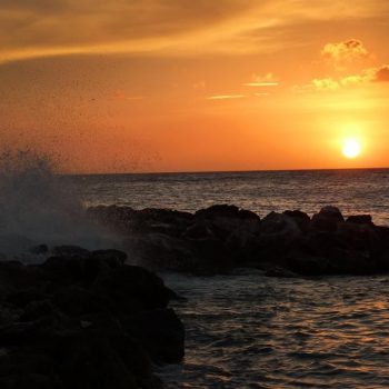 Zonsondergang tijdens eten bij Zest