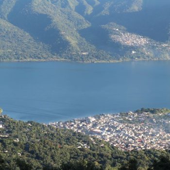 Uitzicht vulkaan San Pedro/Lake Atitlan 