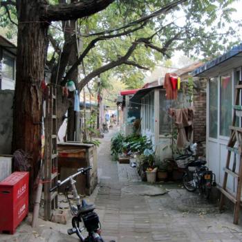 Traditionele en karakteristieke hutongs in het centrum van Beijing