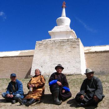 even rusten bij het Erdene Zuu klooster