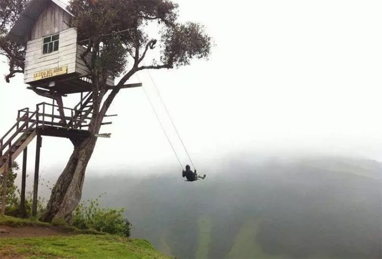 Schommelen bij 'La Casa Del Arbol', Ecuador