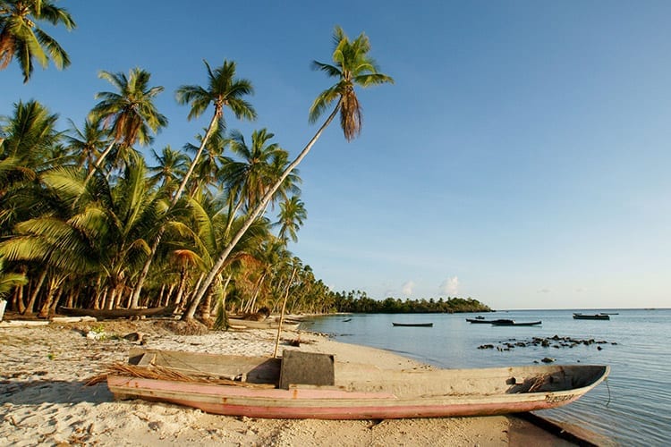 Zonsondergang op Wangi-wangi, Wakatobi