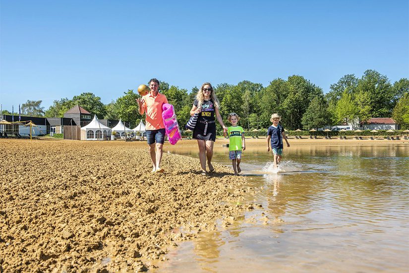 Zwemmeer op vakantiepark met camping Breebronne