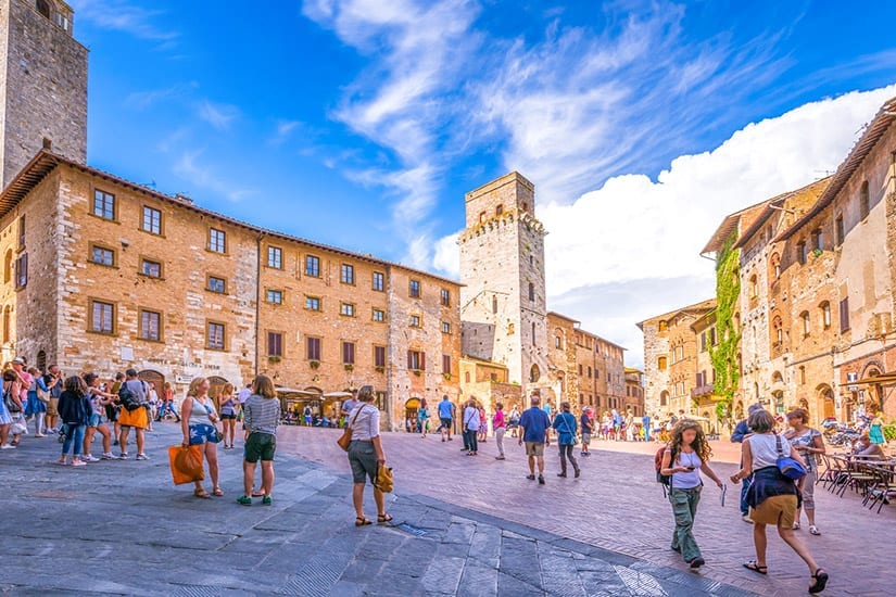 Piazza della Cisterna, San Gimignano