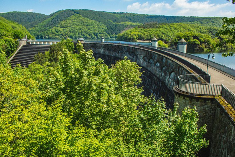 Eifel Nationaal Park - Urftdam bij het Urftmeer