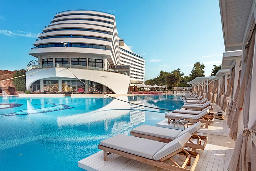 Het all inclusive hotel Titanic Deluxe Lara