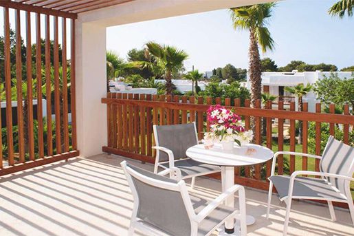 Appartement met balkon van Cala Llenya Resort Ibiza