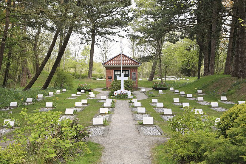 Vredenhof begraafplaats op Schiermonnikoog