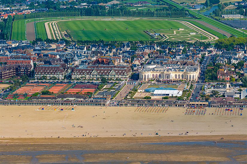 Luchtfoto Deauville
